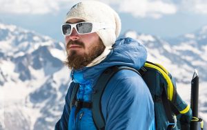 یک عینک کوهنوردی با کیفیت دارای چه ویژگی هاییست